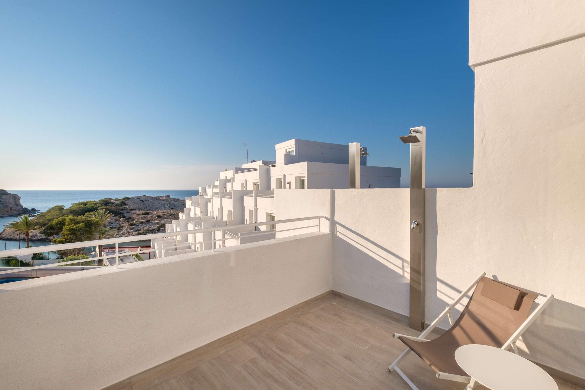 Отель Barcelo Portinatx - Adults Only Экстерьер фото