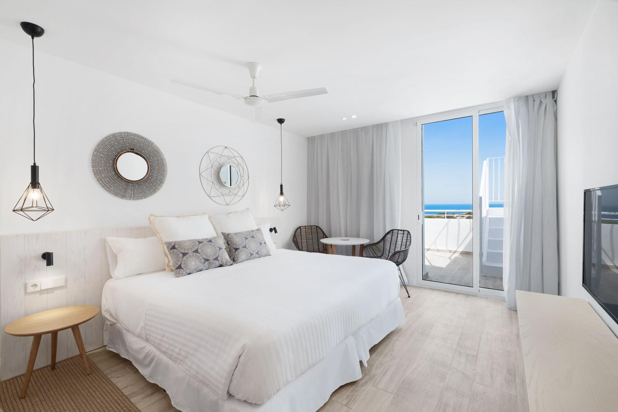 Отель Barcelo Portinatx - Adults Only Экстерьер фото