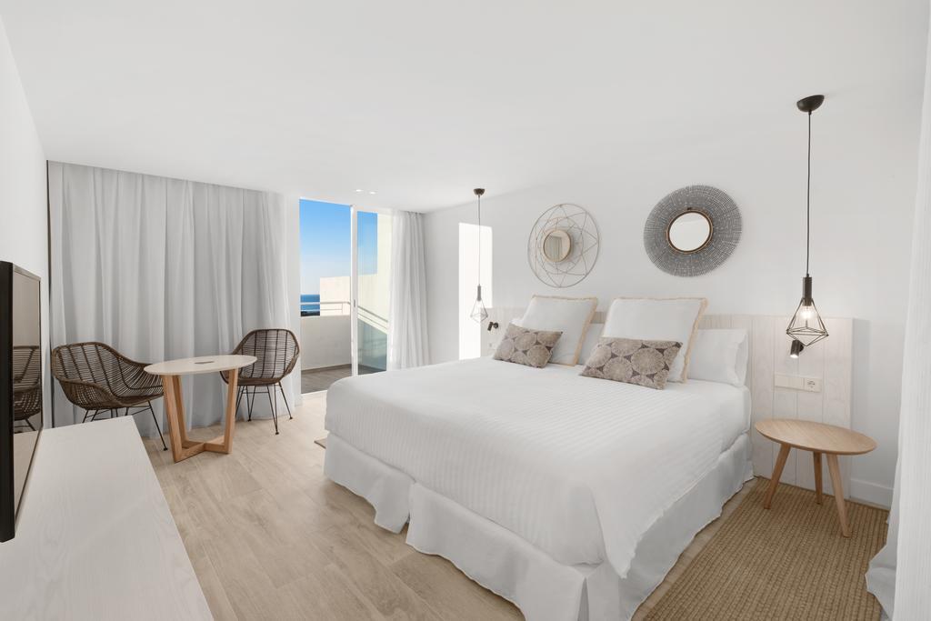Отель Barcelo Portinatx - Adults Only Экстерьер фото