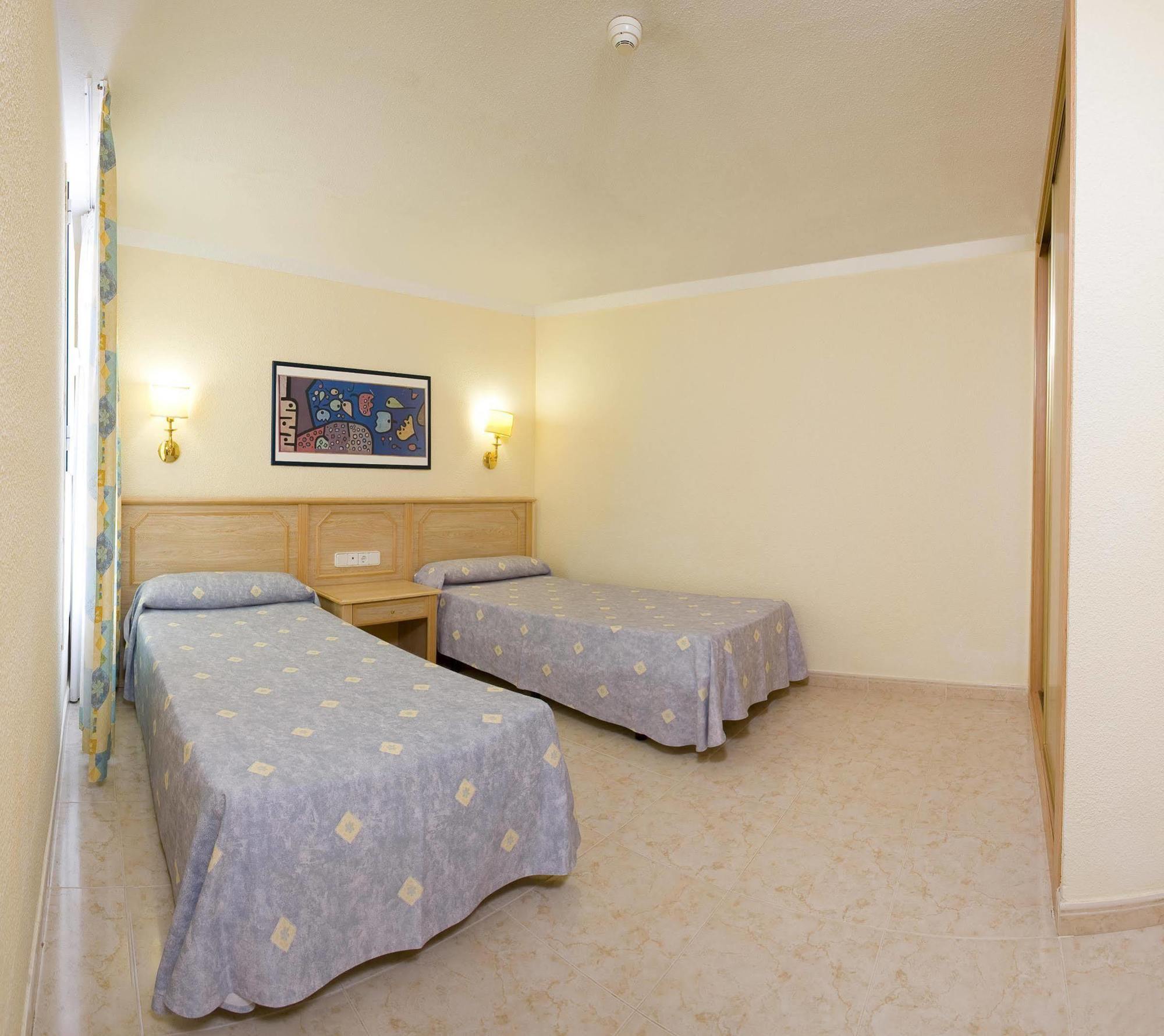 Отель Barcelo Portinatx - Adults Only Экстерьер фото