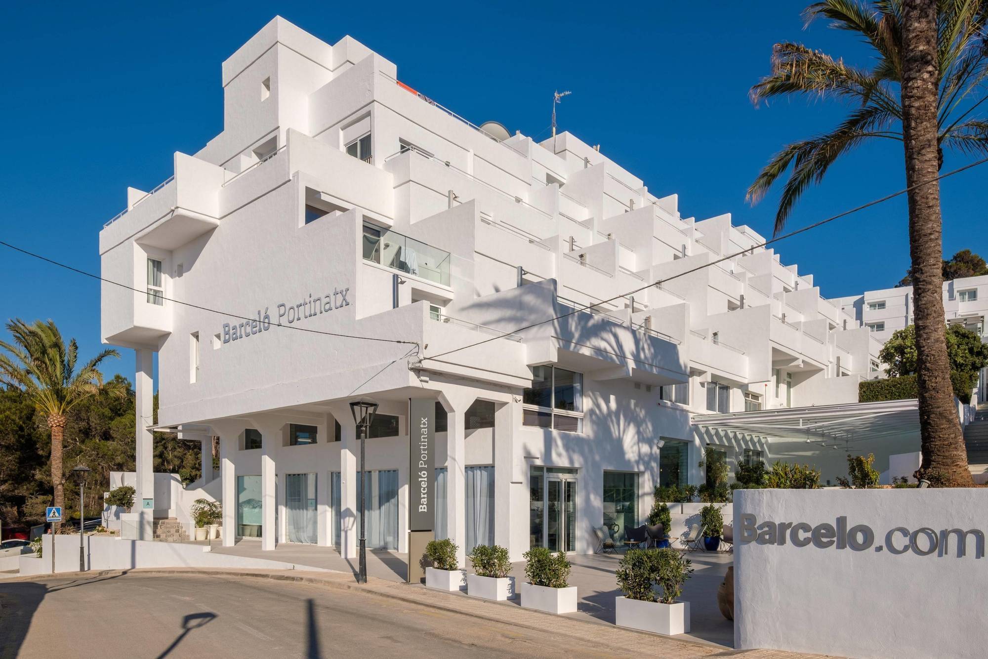 Отель Barcelo Portinatx - Adults Only Экстерьер фото